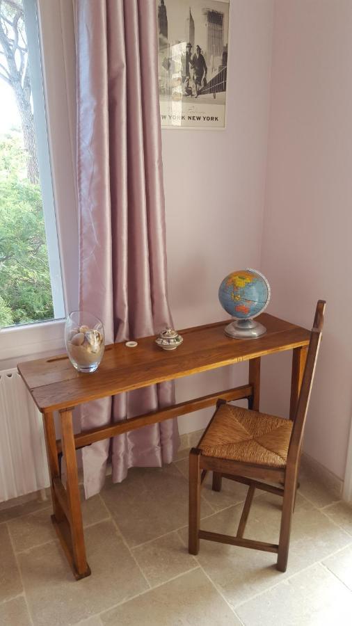 La Garriniere Bed & Breakfast Saint-Raphaël Екстериор снимка